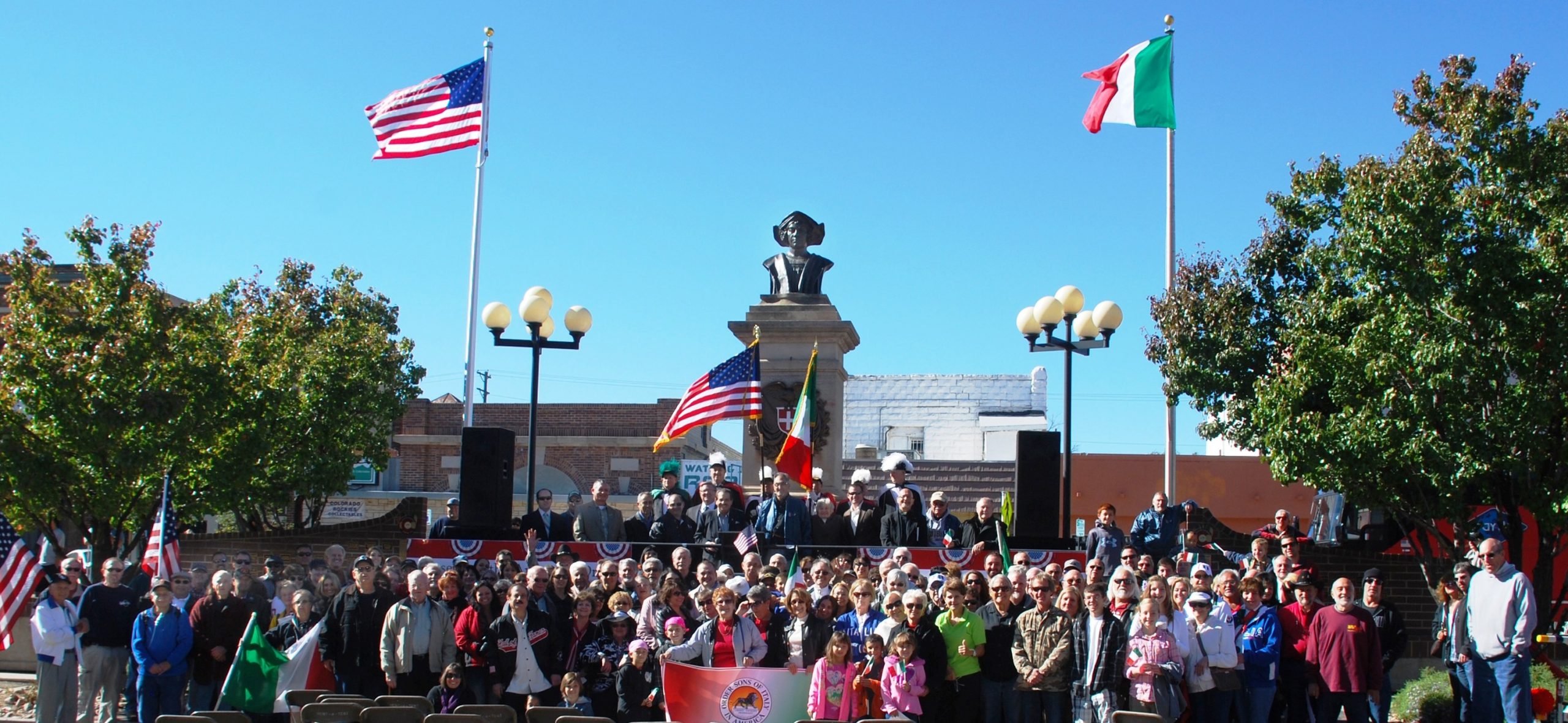Group photograph at the Pueblo Christopher Columbus Monument